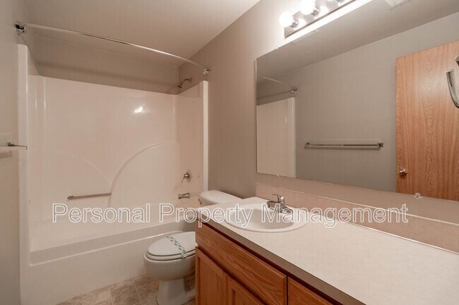 Building Photo - 1312 SE 352nd Ave