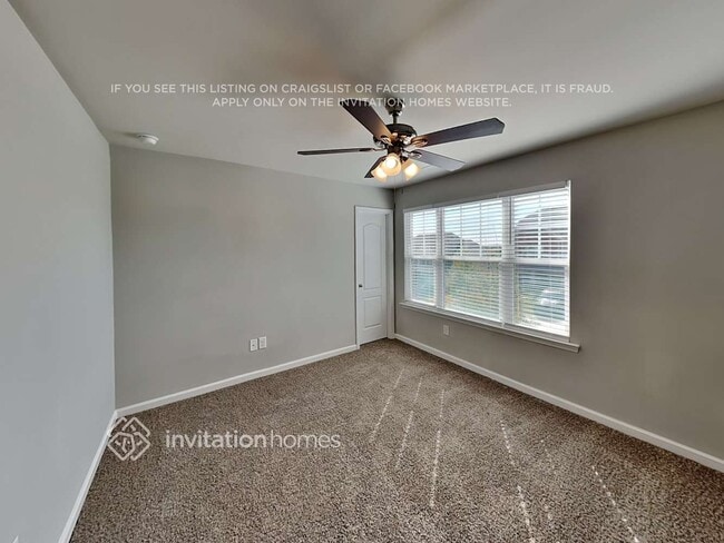 Building Photo - 16711 Cozy Cove Rd