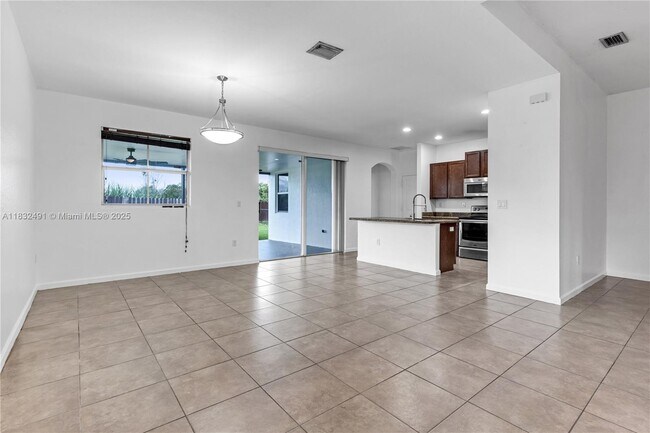Building Photo - 28381 SW 128th Pl