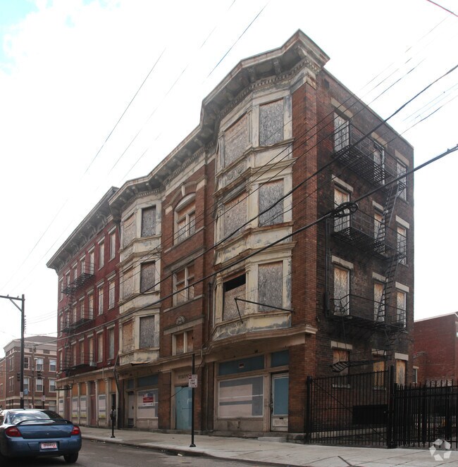 Building Photo - The Stafford