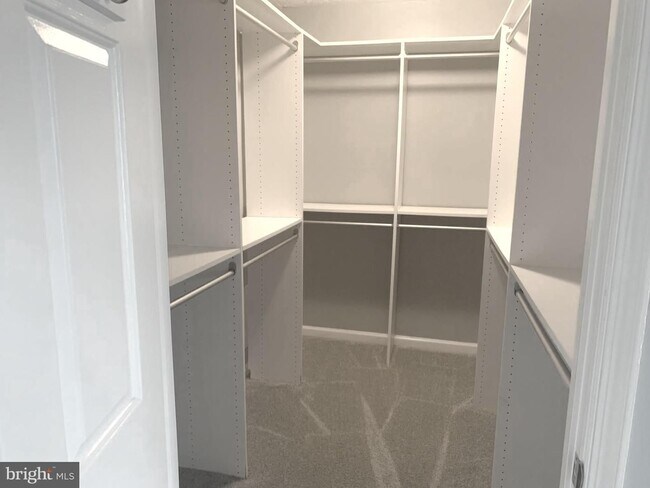 Building Photo - Beautiful 3bd 2/2bth duplex with attached ...