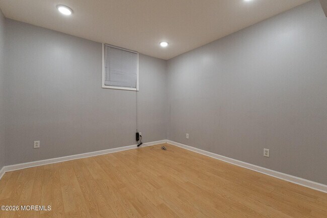 Building Photo - 158 Terrace Ave