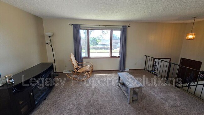 Building Photo - 1304 E Ingals Ave