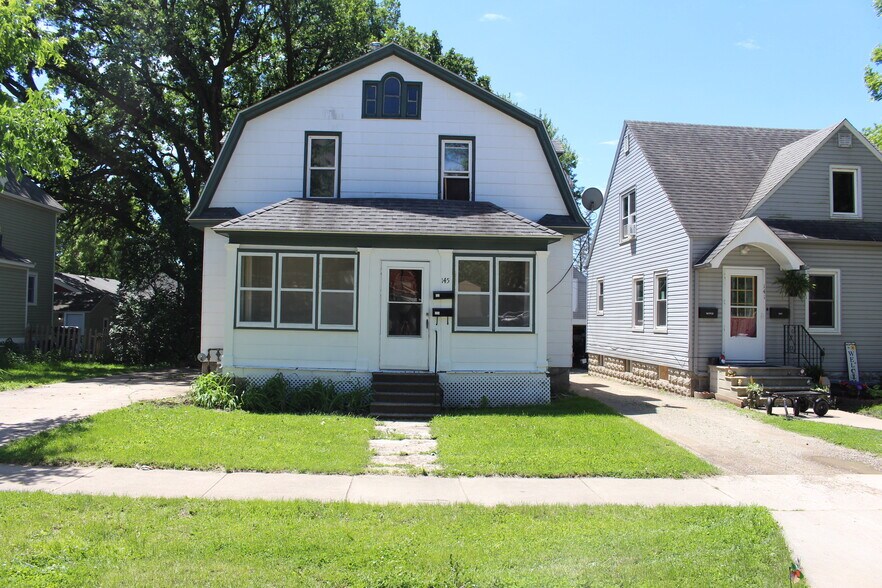 Front of house - 145 South St