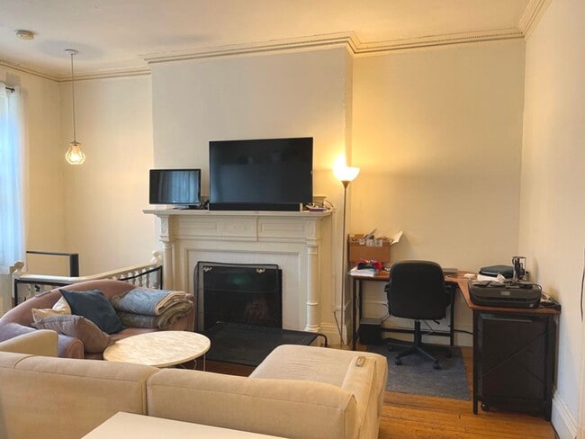 Building Photo - 507 Beacon St