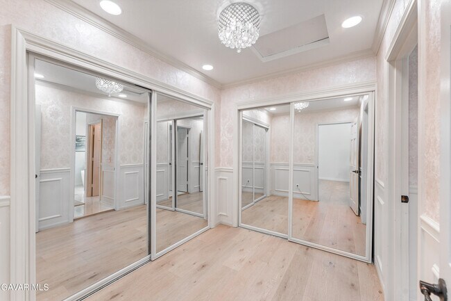 Building Photo - 5641 Hickory St