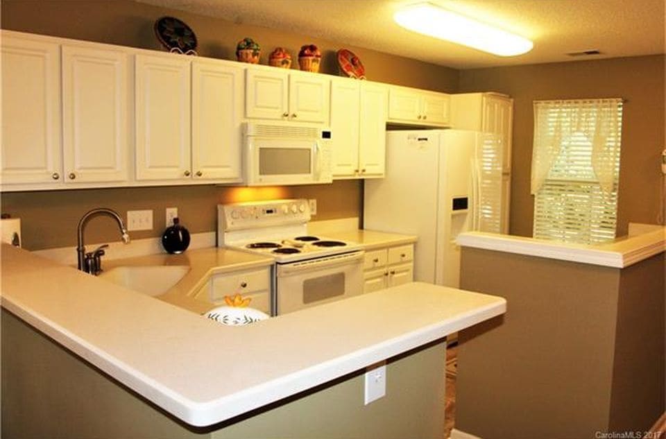 Building Photo - 11820 Kevin Henry Pl