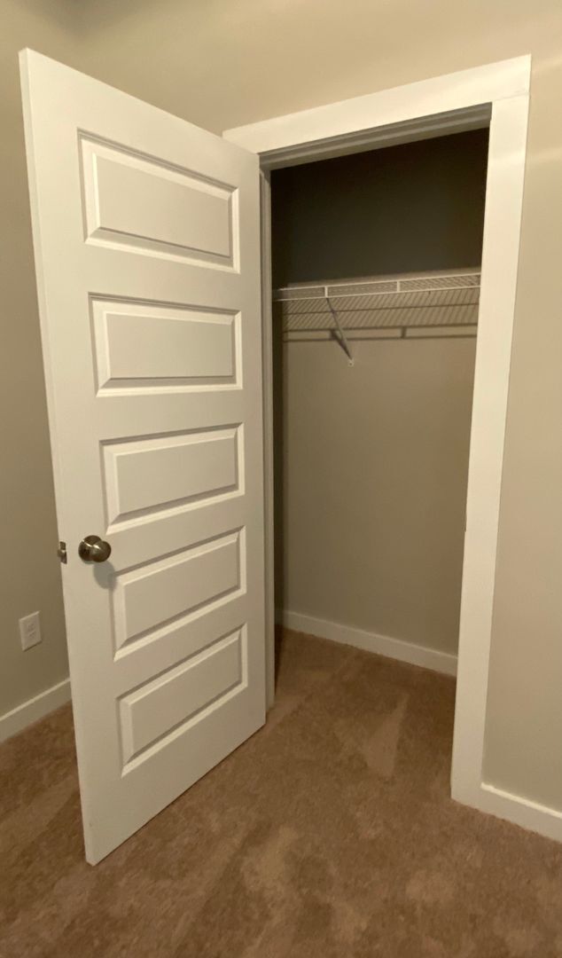 Building Photo - Home for Rent in Jemison, AL...  Available...