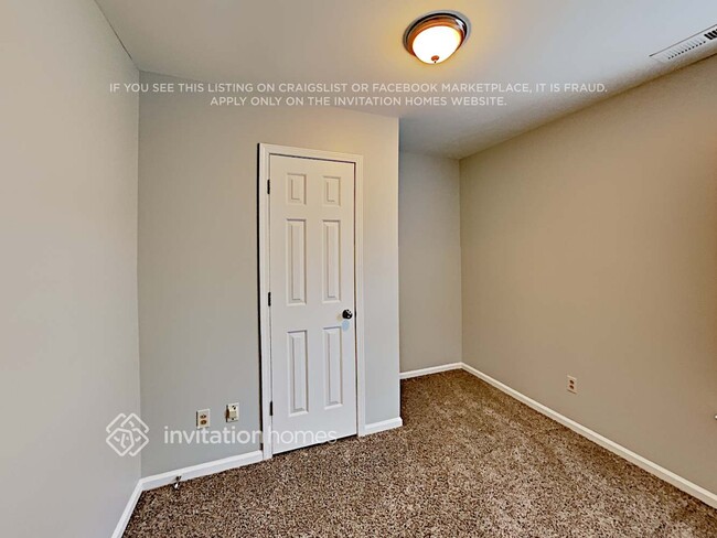 Building Photo - 4601 Falcon Chase Dr SW