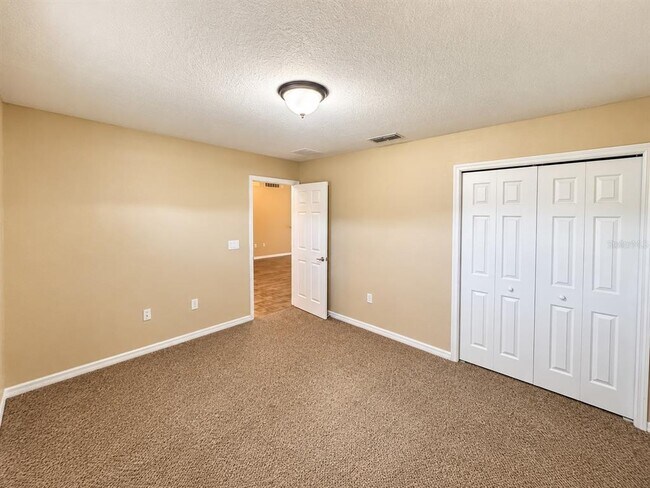 Building Photo - 4876 Summerfield Cir