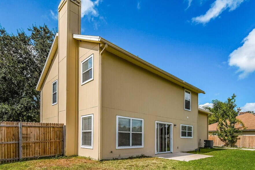 Building Photo - 14139 Crestwick Dr W