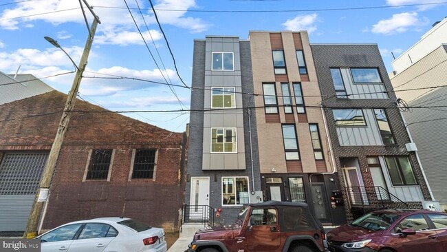 Building Photo - 1432 Ogden St