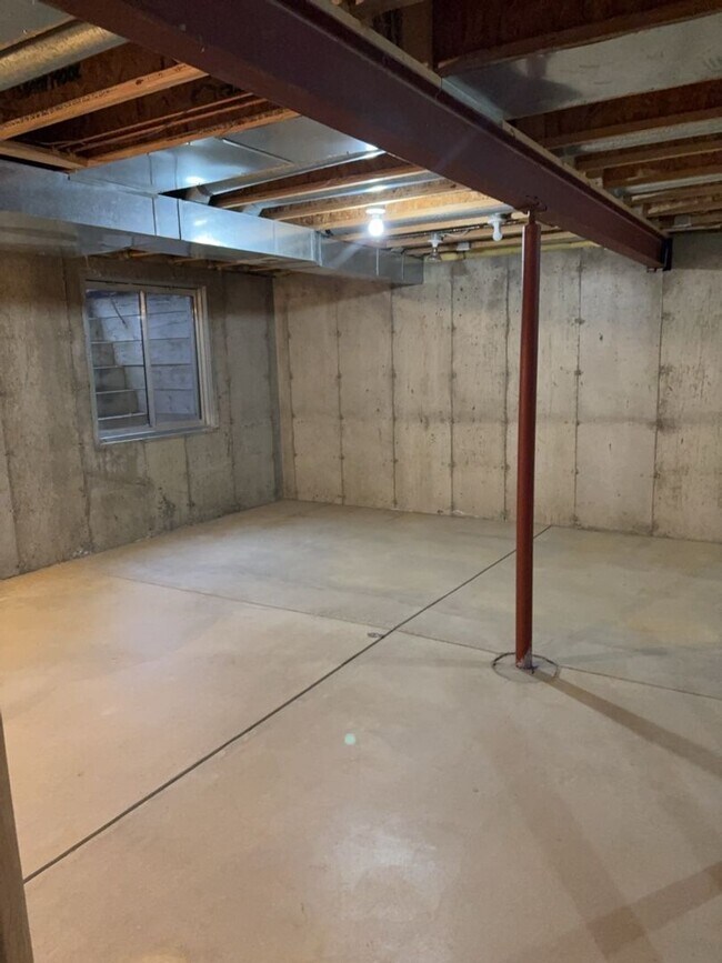 Building Photo - 3bd/3ba Johnstown Home with 2-Car Garage &...