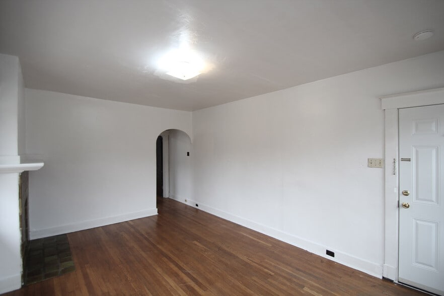 Building Photo - 311 Franklin Ave