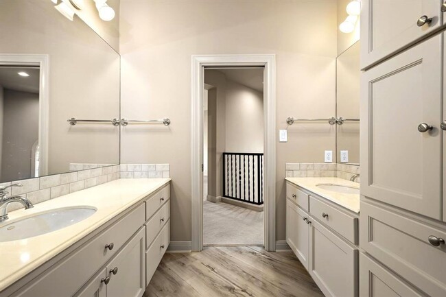 Building Photo - 3508 Red River St