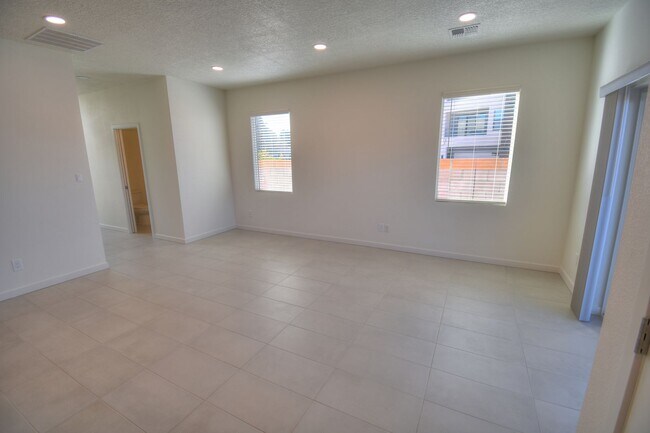 Building Photo - NEW CONSTRUCTION IN THE FAR NE HEIGHTS!!!!!