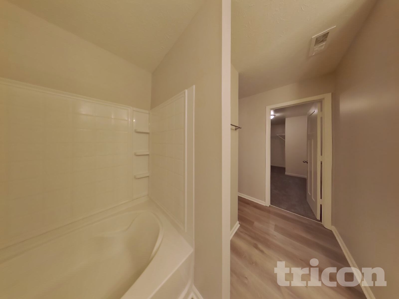 Building Photo - 3338 Deerbrook Dr