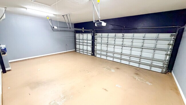 Building Photo - 4002 SW Jarmer Rd