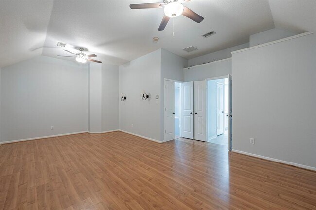 Building Photo - 203 W Sundance Cir