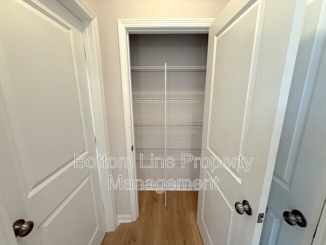 Building Photo - 7025 Running Spg Dr