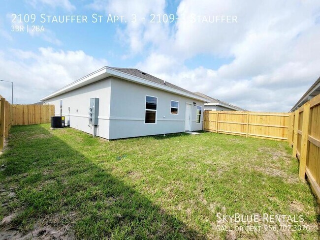 Building Photo - 2109 Stauffers St