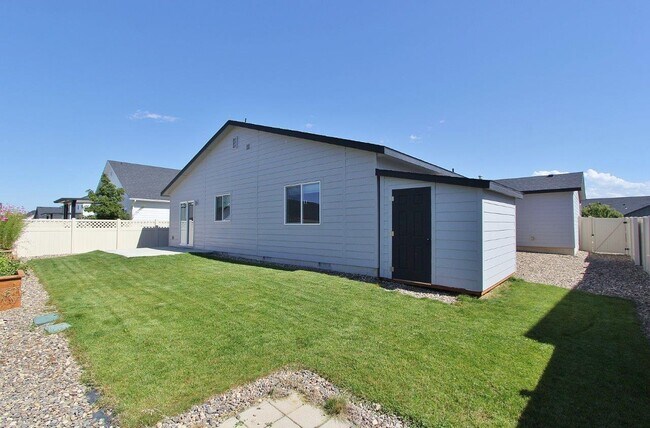 Building Photo - 2255 N Blue Marsh Wy