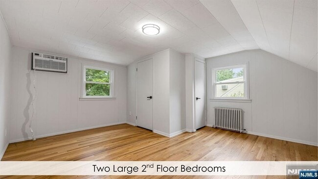Building Photo - 464 Dorchester Rd