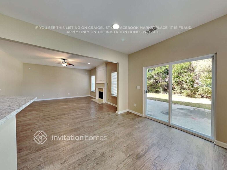 Building Photo - 610 Applegate Ln
