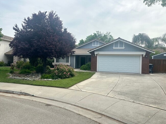 Building Photo - 430 Silvertail Pl