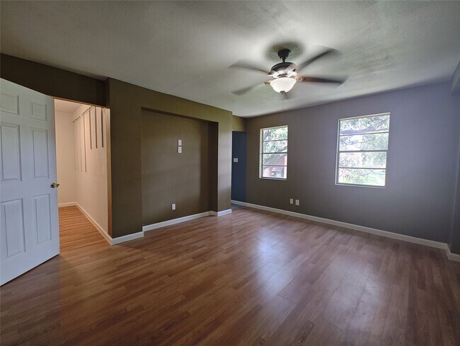 Building Photo - 2252 Shadowdale Dr