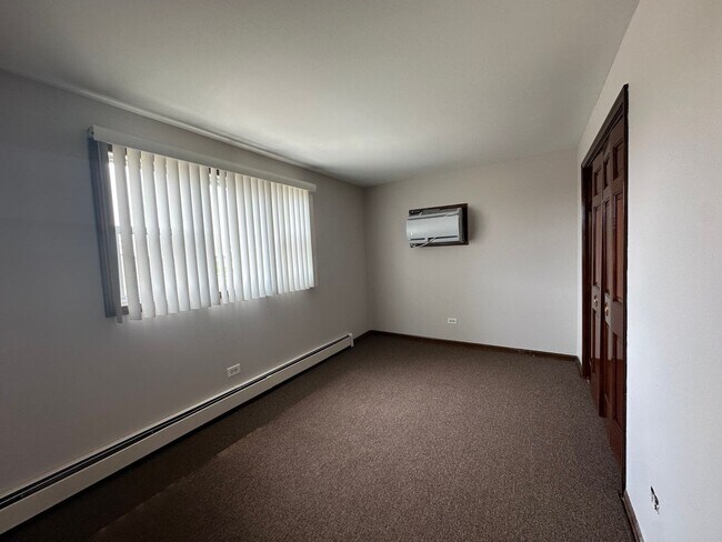 Building Photo - 6155 S Archer Ave