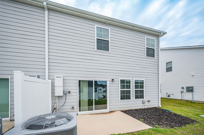 Building Photo - 115 Ted Dr