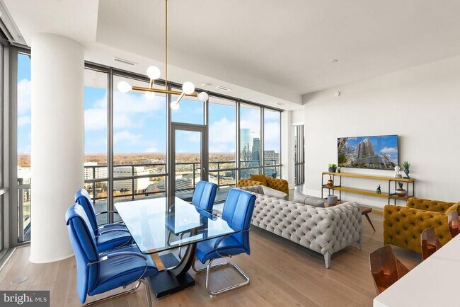 Building Photo - 7887 Jones Branch Dr