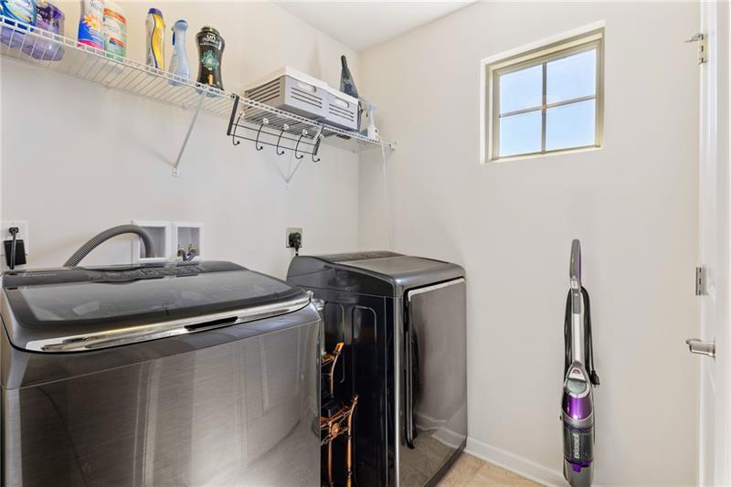 Building Photo - 2020 Connecticut Ln