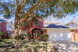 Building Photo - 2918 Five Oaks Dr
