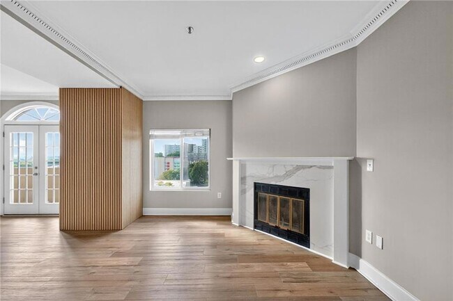 Building Photo - 2161 Peachtree Rd