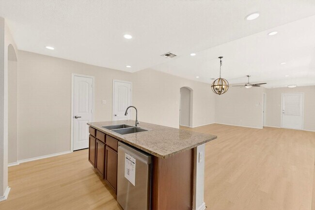 Building Photo - 1406 Cedar Hollow Dr