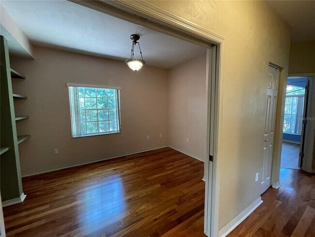 Building Photo - 4431 NW 35th St