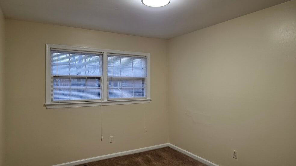 Building Photo - 401 Advocate Ct