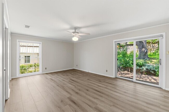 Building Photo - 2802 Pecos St