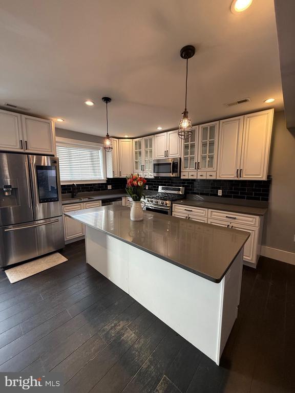 Building Photo - 2913 N St SE