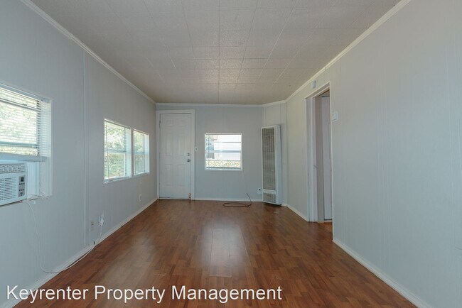 Building Photo - 2 br, 1 bath House - 308 E Greeley Street