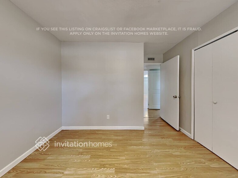 Building Photo - 502 Ivy Way