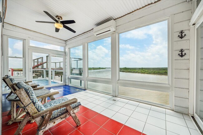 Building Photo - 395 Redfish Dr