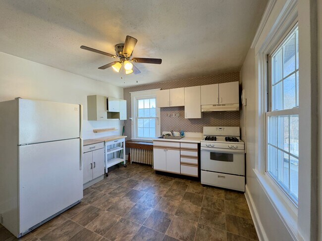 Building Photo - 4502 Ridge Ave