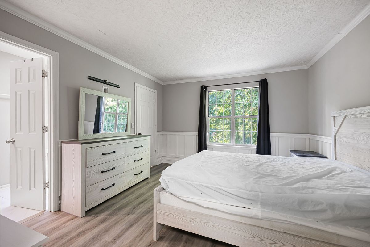 Building Photo - 1871 Grant Ct