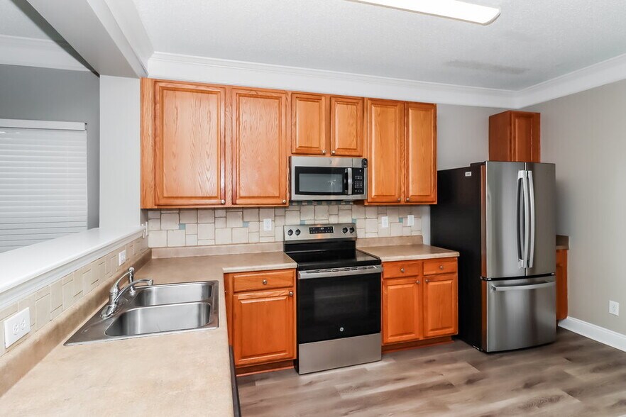 Building Photo - 12332 Cumberland Cove Dr
