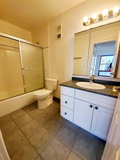 Building Photo - 1625 Larimer St