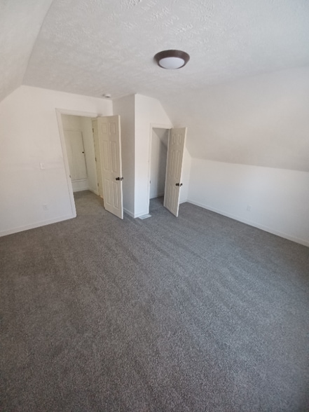 Building Photo - 4427 Madison Ave