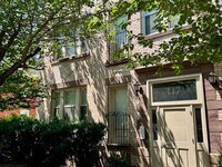 Building Photo - 117 Sigourney St